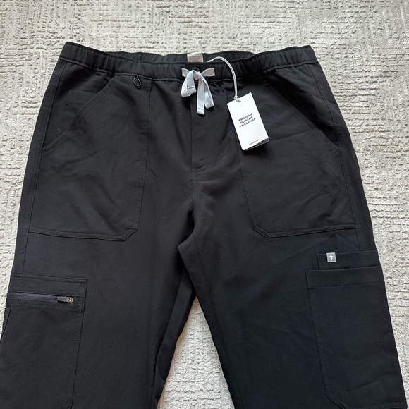 FIGS Scrubs Slim Cairo Cargo Scrub Pants™, Large - Picture 9 of 12